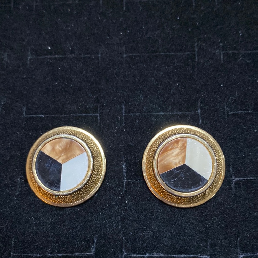 Vintage Destino stamped cufflinks. C1